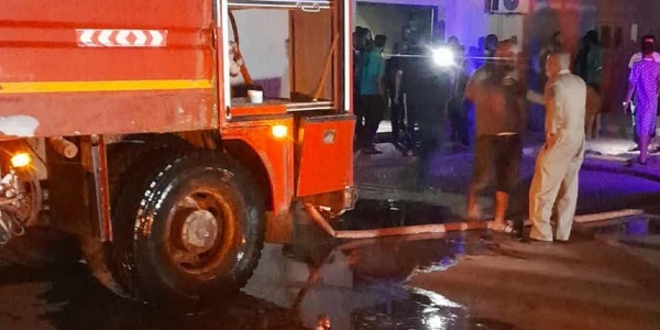 السيطرة على حريق بمستشفى النساء والولادة بمدينة الجميل دون تسجيل إصابات