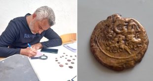 العبيدي يُسلم 24 قطعة نقدية أثرية لمراقبة آثار بنغازي