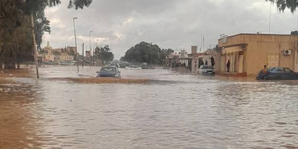 استعدادات في درنة لمواجهة التقلبات الجوية