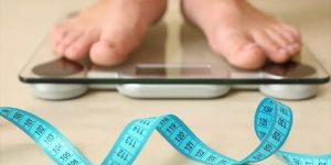 دراسة حديثة: خسارة الوزن في منتصف العمر مفتاح لحياة أطول وأكثر صحة
