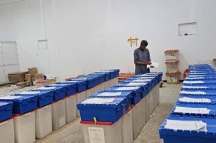 مكاتب الإدارة الانتخابية تتسلم بطاقات الناخب والمواد التوعوية