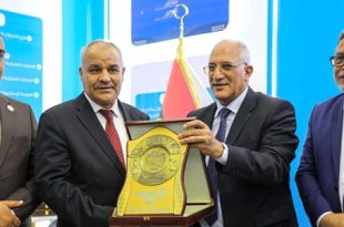مصرف الواحة يشارك بفاعلية في معرض ومنتدى الدفع الإلكتروني 2025 بطرابلس