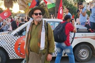 قافلة الصمود تدخل الاراضي الليبية في طريقها إلى غزة 