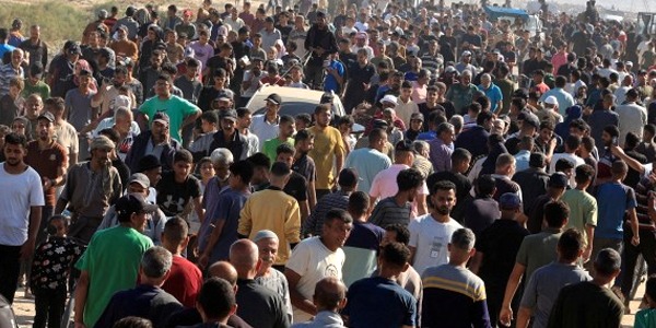 مسعفون: استشهاد 12 فلسطينيا بنيران إسرائيلية في غزة