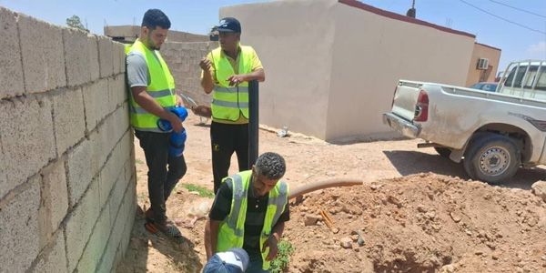 صيانة خط مياه رئيسي متهالك في غريان