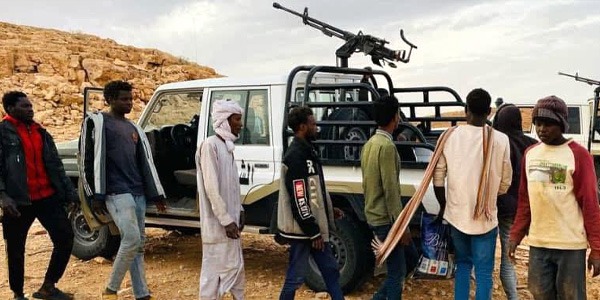 الغرفة الأمنية المشتركة مزدة تضبط 50 مهاجرًا غير نظامي 