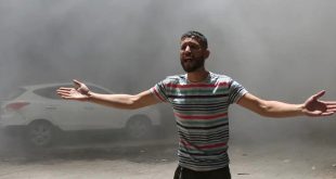 جيش الاحتلال يكثف قصفه لغزة ويستهدف مسجدًا ومنازل تؤوي نازحين