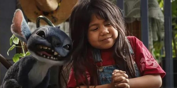 فيلم "ليلو أند ستيتش" يواصل تصدّر شباك التذاكر في أمريكا الشمالية