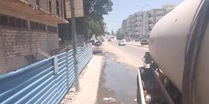 تصريف الزيوت سبب انسداد خط صرف صحي بالبيضاء 