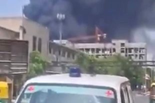 تحطم طائرة ركاب تابعة للخطوط الجوية الهندية في مدينة أحمد آباد