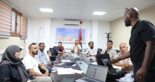 مفوضية الانتخابات تدرب فرق توزيع بطاقة الناخب على أجهزة التحقق الإلكتروني