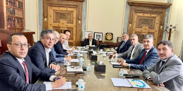 محافظ المركزي يبحث تمويل استكمال المشاريع الإسكانية المتوقفة