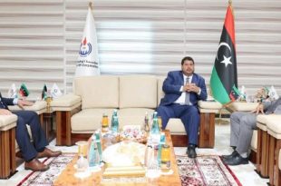 رئيس مؤسسة النفط يبحث مع شركة SLB سبل تعزيز التعاون وتطوير الإنتاج