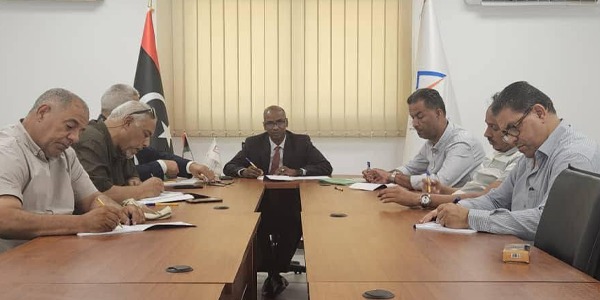 استعدادات مكثفة بمفوضية الانتخابات ببنغازي لتوزيع بطاقات الناخب