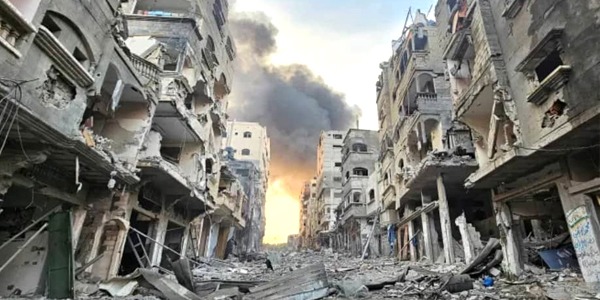 مجزرة جديدة: 13 شهيداً في قصف إسرائيلي على غرب غزة