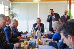 وزارة الخارجية تؤكد ضرورة الالتزام بالقانون لتنظيم عمل المنظمات الدولية