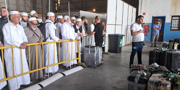 مطار معتيقة يعلن هبوط آخر رحلة تعيد الحجاج للوطن