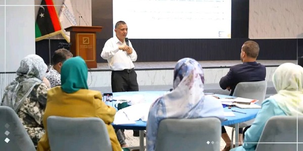دورة توعوية حول المراقبة الانتخابية للأحزاب والكيانات السياسية