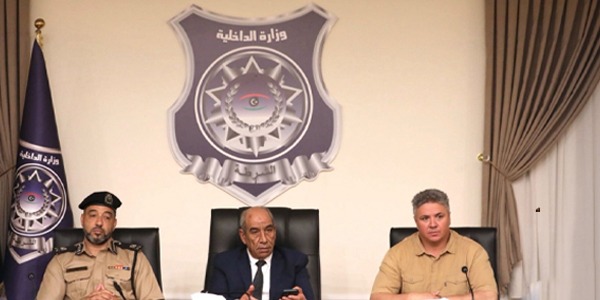 الداخلية: بحث تنظيم حركة النقل الثقيل وتخفيف الازدحام المروري