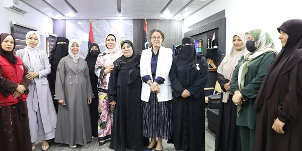 16 امرأة من ترهونة في اجتماع تشاوري مع خوري