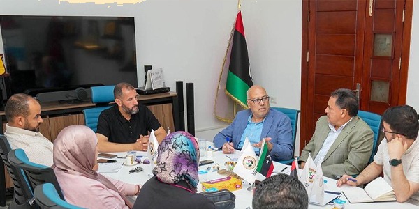 جهاز الخدمات العلاجية يبحث خطة تشغيل وحدة التليف الكيسي بمستشفى طرابلس