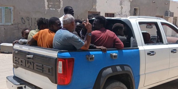 الحرس البلدي الواحات يغلق عدد من المطاعم والمقاهي بجالو 
