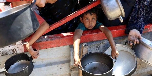 100 منظمة حكومية ودولية تحذر من مجاعة جماعية في غزة 