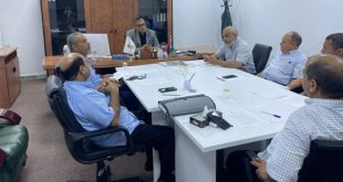 وزارة العمل تبحث تنظيم التعاقد مع العمالة غير الوطنية