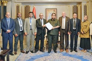 المنفي يتسلم نسخة من توصيات ملتقى الحوار والمصالحة السياسي 