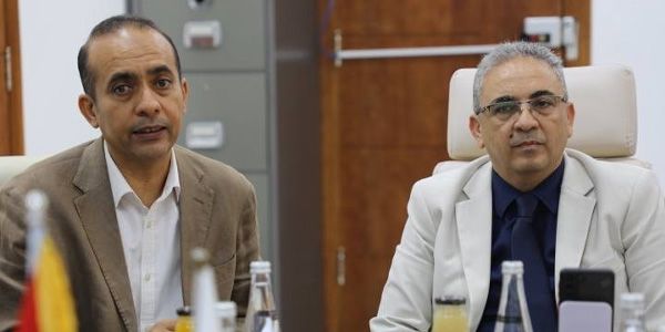 اجتماع بمركز التدريب والتطوير بوزارة التعليم لبحث دمج الذكاء الاصطناعي في العملية التعليمية