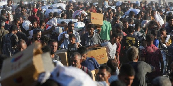 جيش الكيان الإسرائيلي يسمح بدخول مساعدات لغزة