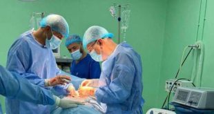 أطباء ليبيون ينجحون في استئصال ورم من رئة مريض سبعيني