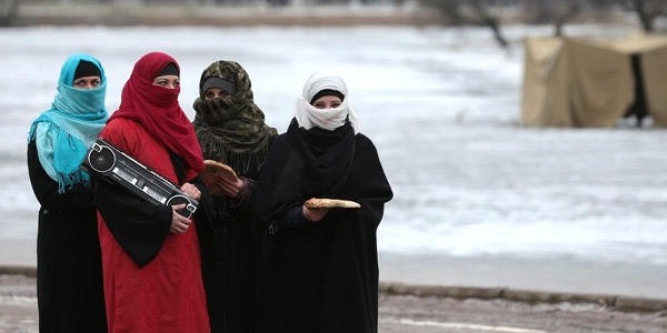"طالبان" تغلق بشكل جماعي صالونات التجميل النسائية في كابل