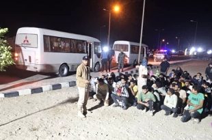 ترحيل 103 مهاجرين مصريين غير شرعيين عبر منفذ أمساعد