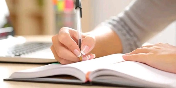 قفلة الكاتب.. تجارب الأدباء مع الفراغ الأبيض