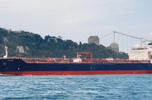 وصول الناقلة MT HATAY إلى ميناء بنغازي محملة بشحنة جديدة من البنزين