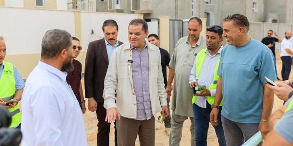 الدبيبة يتفقد مشروع الملايطة الإسكاني بمصراتة
