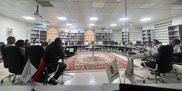 ندوة حوارية في الزاوية تناقش استراتيجيات مكافحة الجرائم المالية الرقمية وغسيل الأموال