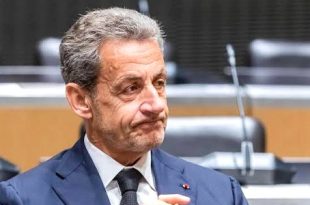 القضاء الفرنسي يدين ساركوزي بالسجن خمس سنوات في قضية التمويل الليبي