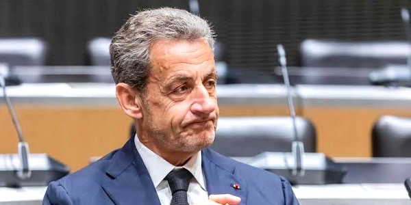 القضاء الفرنسي يدين ساركوزي بالسجن خمس سنوات في قضية التمويل الليبي