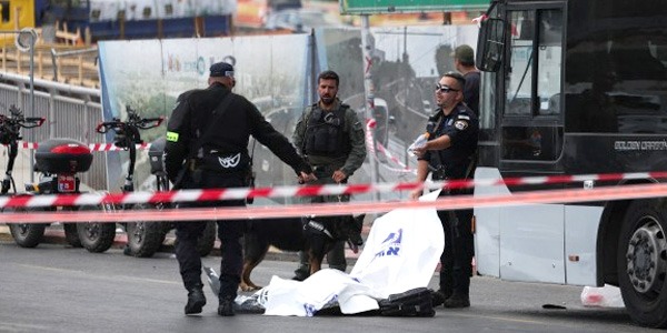 مقتل 4 أشخاص في إطلاق نار بالقدس وإصابة 15 آخرين