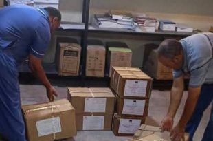 وصول شحنات الكتاب المدرسي تمهيدًا لتوزيعها على المدارس