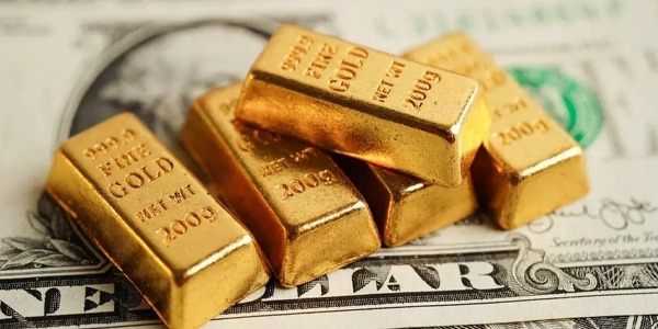 الذهب يكسر كل التوقعات: الأونصة ترتفع فوق 4000 دولار عالميًا
