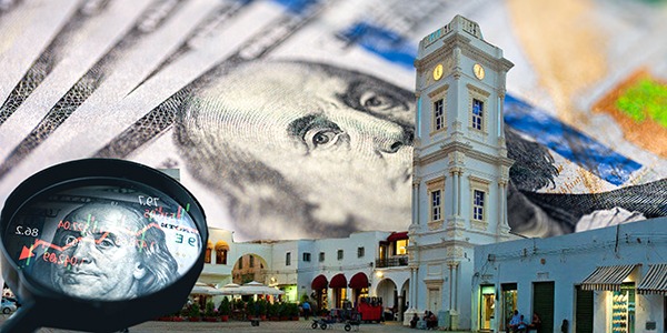 الدولار الأزرق يفرض سطوته في السوق النقدي