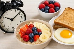 دراسة: تناول الفطور مبكرًا مرتبط بصحة أفضل وطول العمر