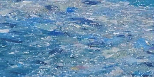 تحذيرات من كارثة بيئية في مرسى ديلة غرب الزاوية بسبب تراكم النفايات