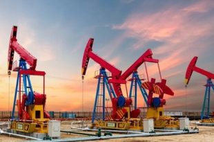 النفط يرتفع بعد تراجع المخزونات الأمريكية وبرنت يسجل 64 دولارا