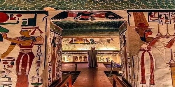 افتتاح مقبرة فرعونية بعد قرنين على اكتشافها