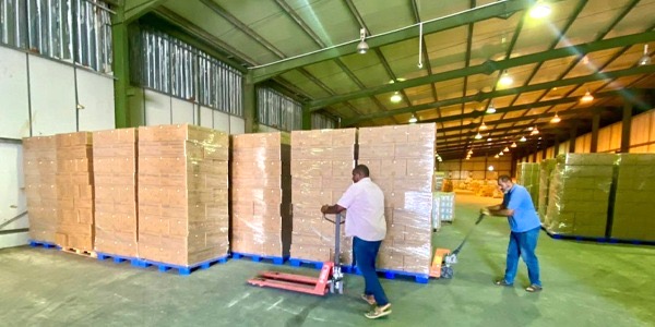 الإمداد الطبي يعلن وصول شحنة جديدة من مستلزمات غسيل الكلى