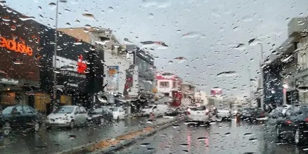 أمطار رعدية وانخفاض في درجات الحرارة